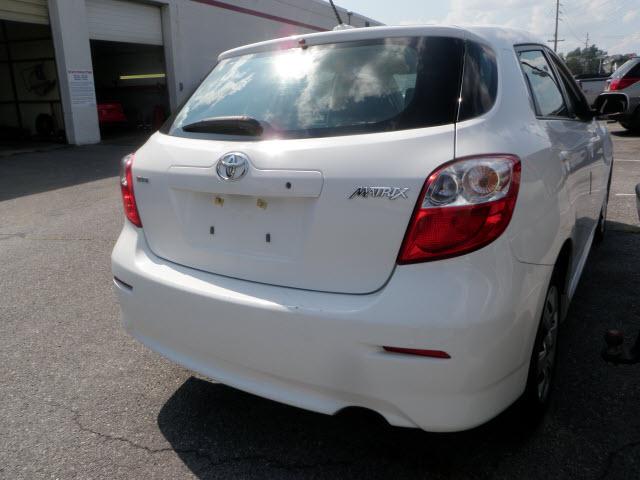 Toyota Matrix 2010 photo 1