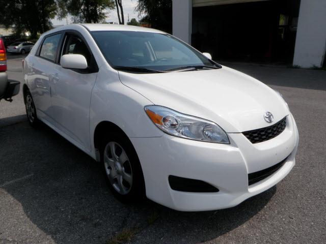 Toyota Matrix 2010 photo 2