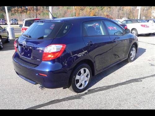 Toyota Matrix 2010 photo 2