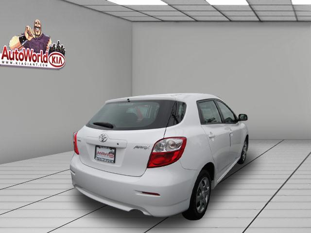 Toyota Matrix 2010 photo 2