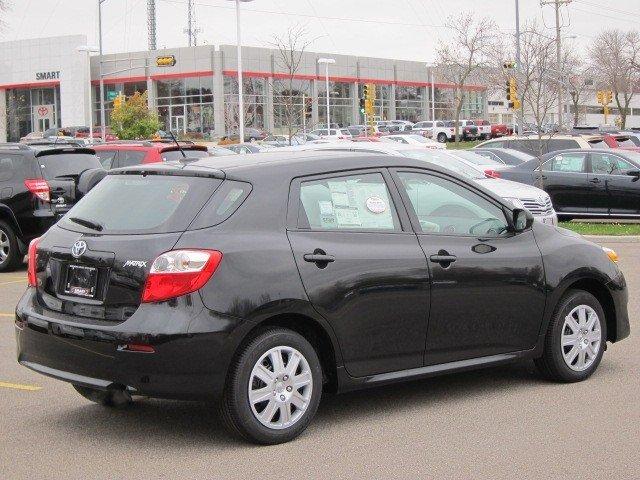 Toyota Matrix 2011 photo 1
