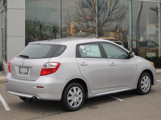Toyota Matrix 2011 photo 1