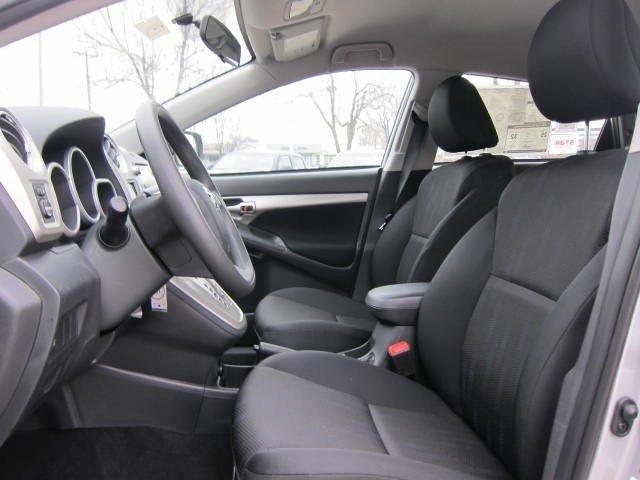 Toyota Matrix 2011 photo 4