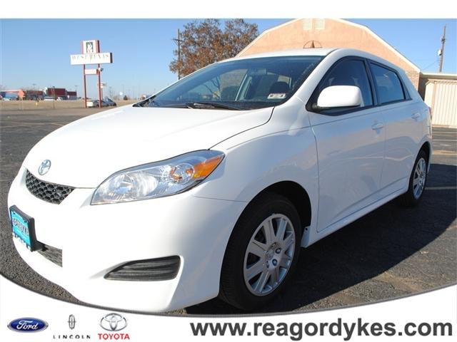 Toyota Matrix Base Sport Utility