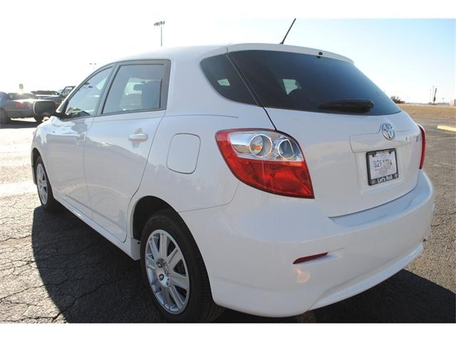 Toyota Matrix 2011 photo 2