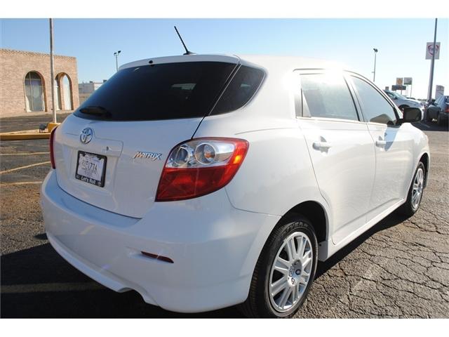 Toyota Matrix 2011 photo 3