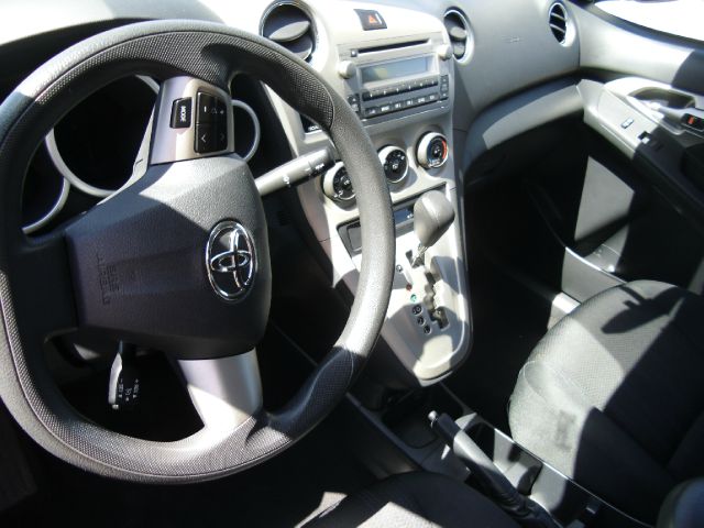 Toyota Matrix 2011 photo 0