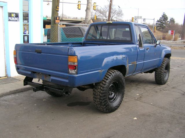 Toyota Pickup 1985 photo 1
