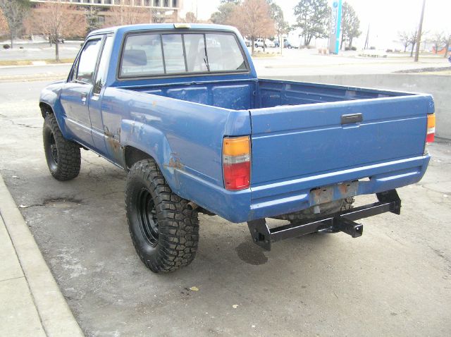 Toyota Pickup 1985 photo 2
