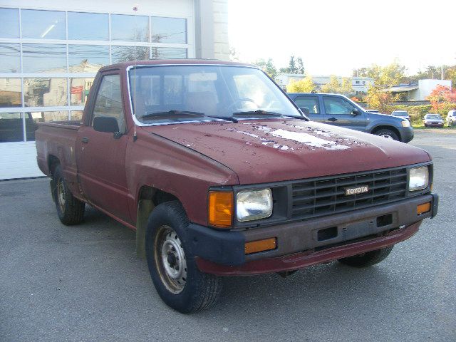 Toyota Pickup 1986 photo 1