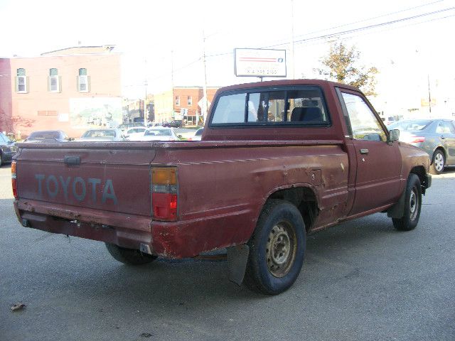 Toyota Pickup 1986 photo 2