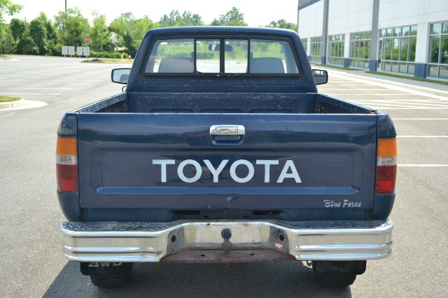 Toyota Pickup 1989 photo 1