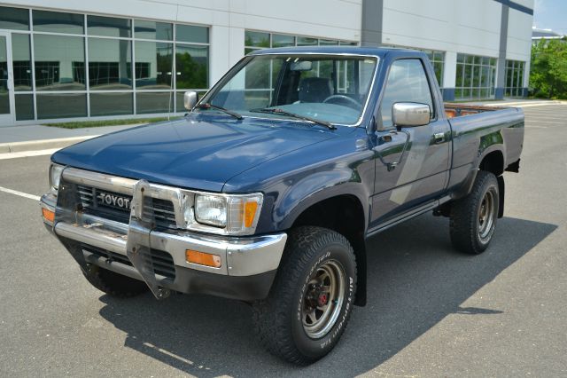 Toyota Pickup 1989 photo 2