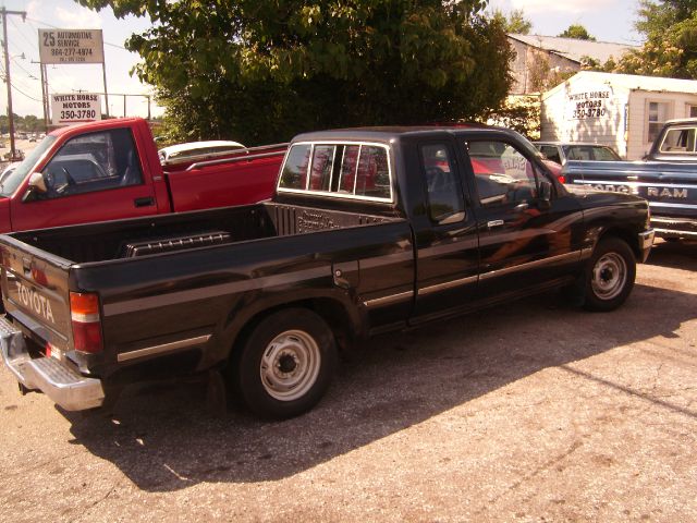 Toyota Pickup Unknown Pickup Truck