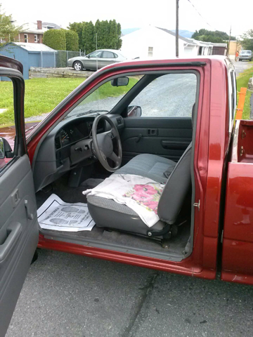 Toyota Pickup GS 2+2 Hatchback Pickup Truck