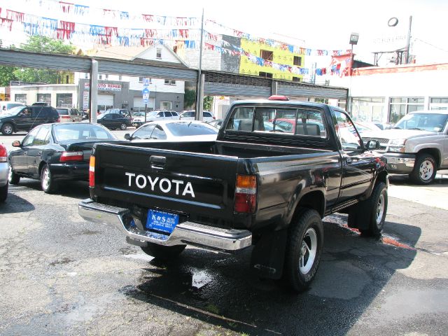 Toyota Pickup Unknown Pickup Truck