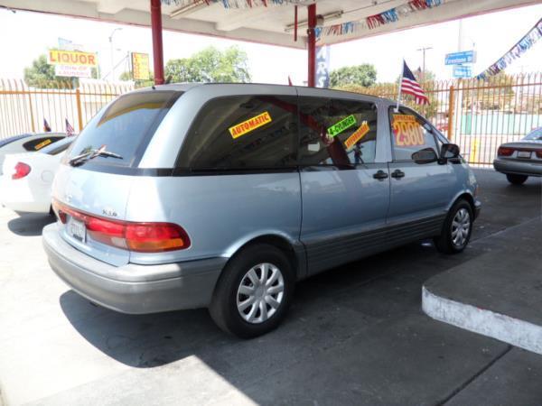 Toyota Previa 1991 photo 2