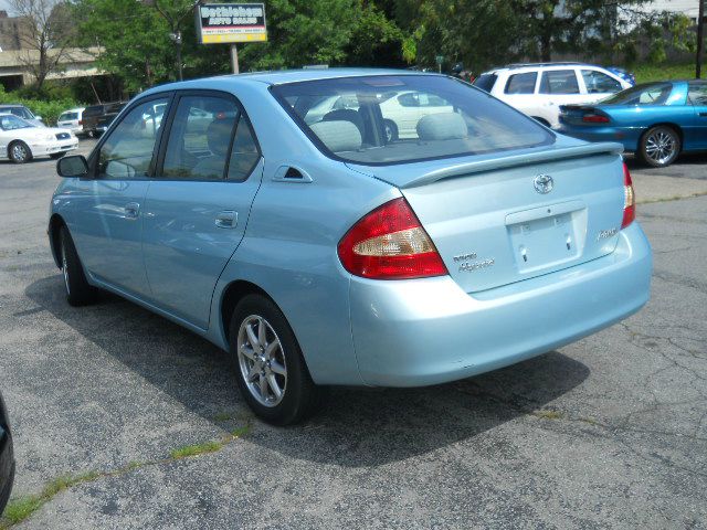 Toyota Prius 2001 photo 2