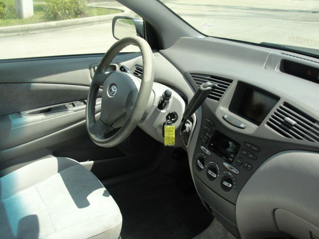 Toyota Prius 2001 photo 0