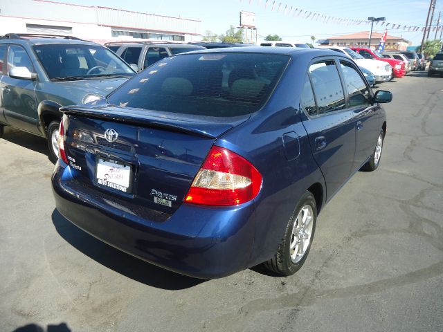 Toyota Prius 2002 photo 2