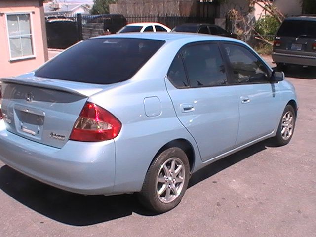 Toyota Prius 2002 photo 2
