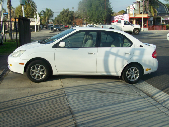 Toyota Prius 2002 photo 1
