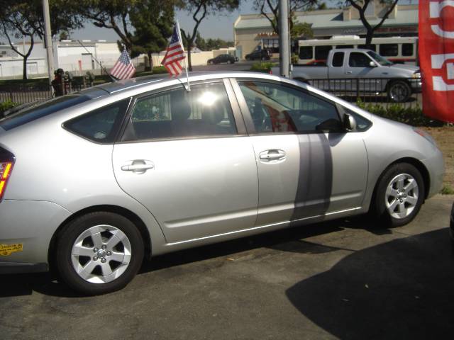 Toyota Prius 2004 photo 2