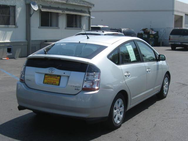 Toyota Prius 2004 photo 3