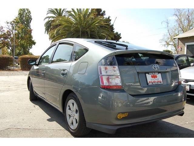 Toyota Prius 2004 photo 1