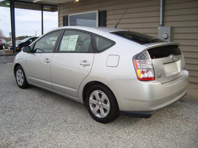 Toyota Prius 2004 photo 2