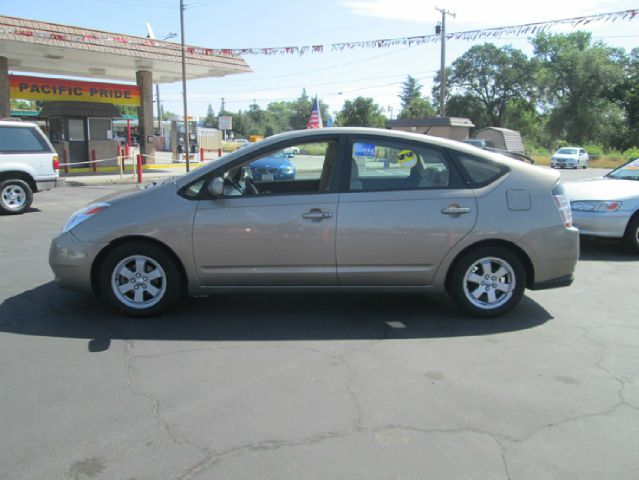 Toyota Prius 2005 photo 2