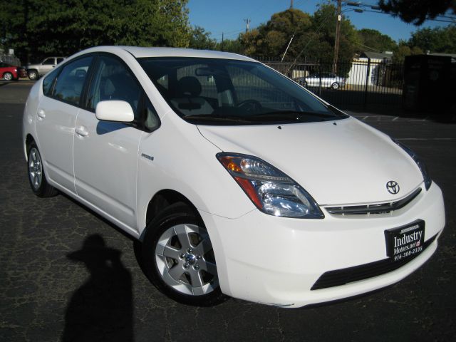 Toyota Prius Base Hatchback