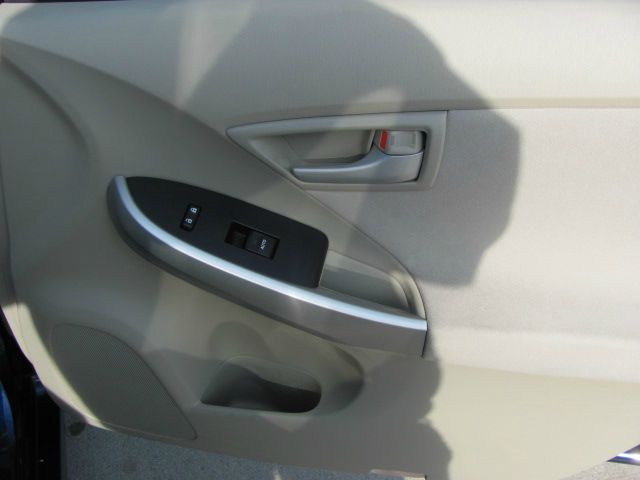 Toyota Prius 2010 photo 8