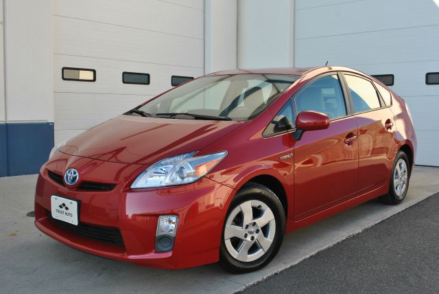 Toyota Prius 4dr Sdn 2.4L FWD Hatchback