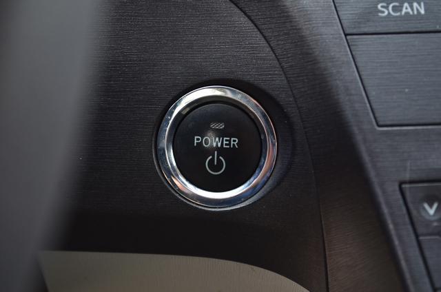 Toyota Prius 2010 photo 2