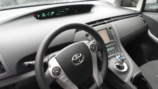Toyota Prius 2010 photo 2