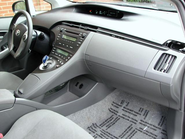Toyota Prius S SL SV Hatchback