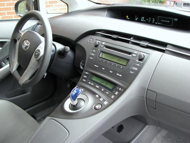 Toyota Prius 2010 photo 1