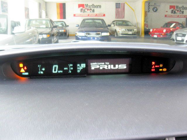 Toyota Prius 2010 photo 18