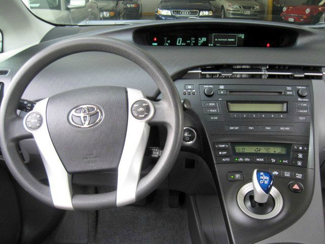 Toyota Prius 2010 photo 7