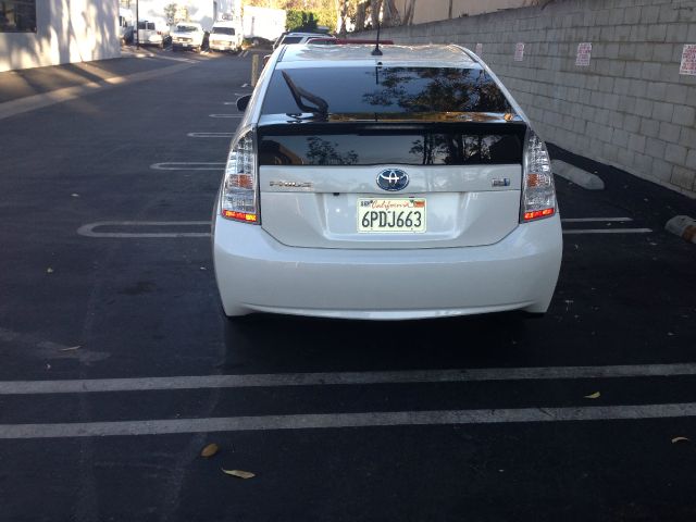 Toyota Prius 4dr Sdn 2.4L FWD Hatchback