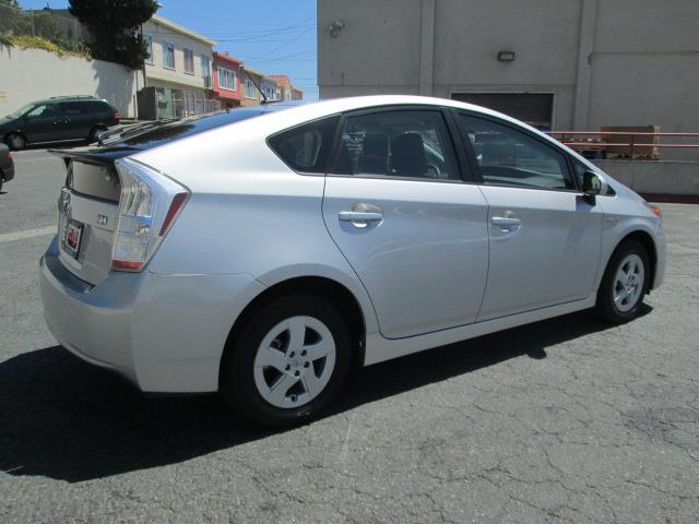 Toyota Prius 2010 photo 2