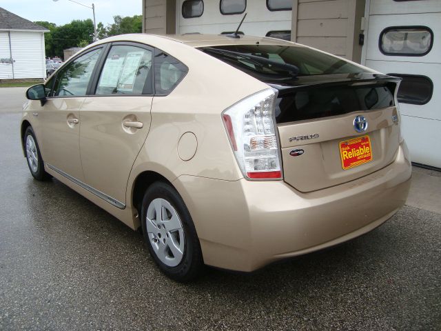 Toyota Prius 2010 photo 2