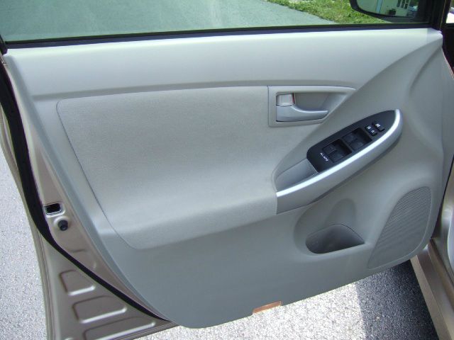 Toyota Prius SE Flex Fuel Sto N Go FWD 1 Owner Hatchback