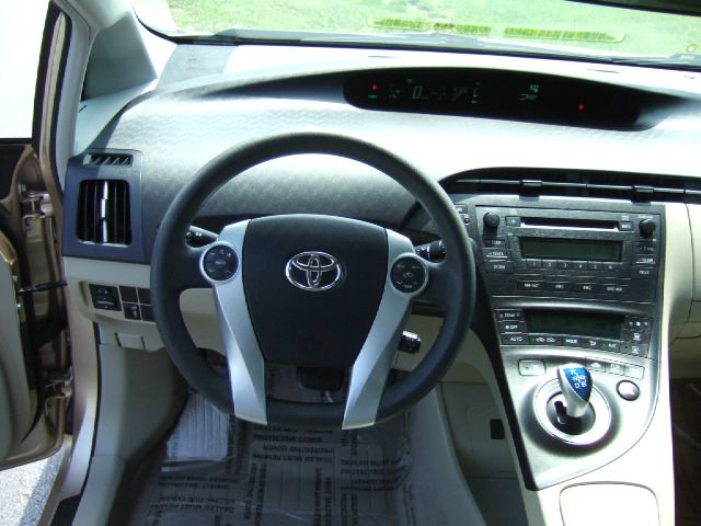 Toyota Prius 2010 photo 25