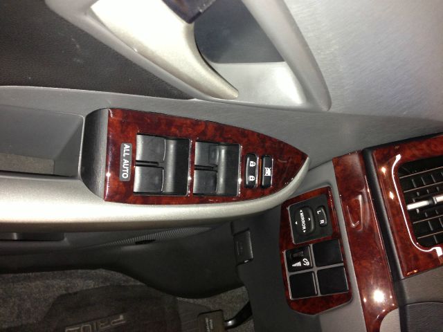 Toyota Prius 4dr Sdn 2.4L FWD Hatchback