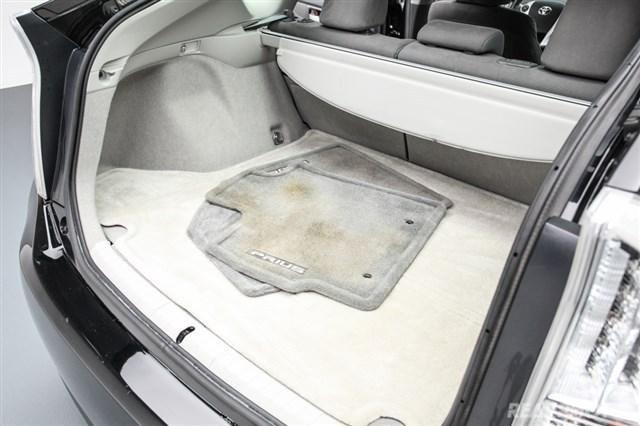 Toyota Prius 2010 photo 18