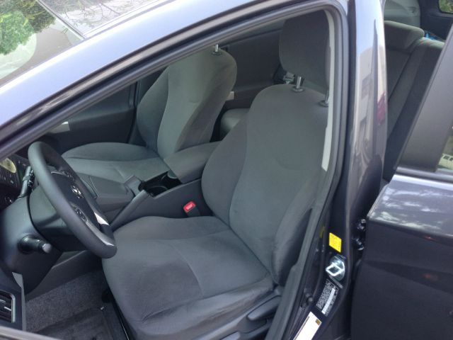 Toyota Prius 2010 photo 2