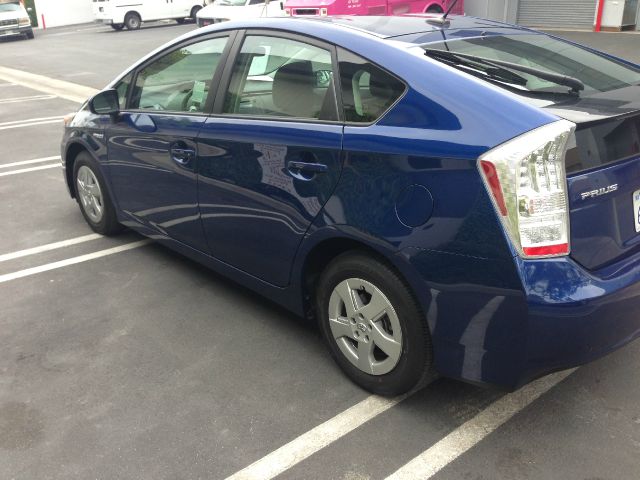 Toyota Prius 2010 photo 3