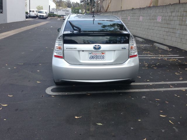 Toyota Prius 4dr Sdn 2.4L FWD Hatchback